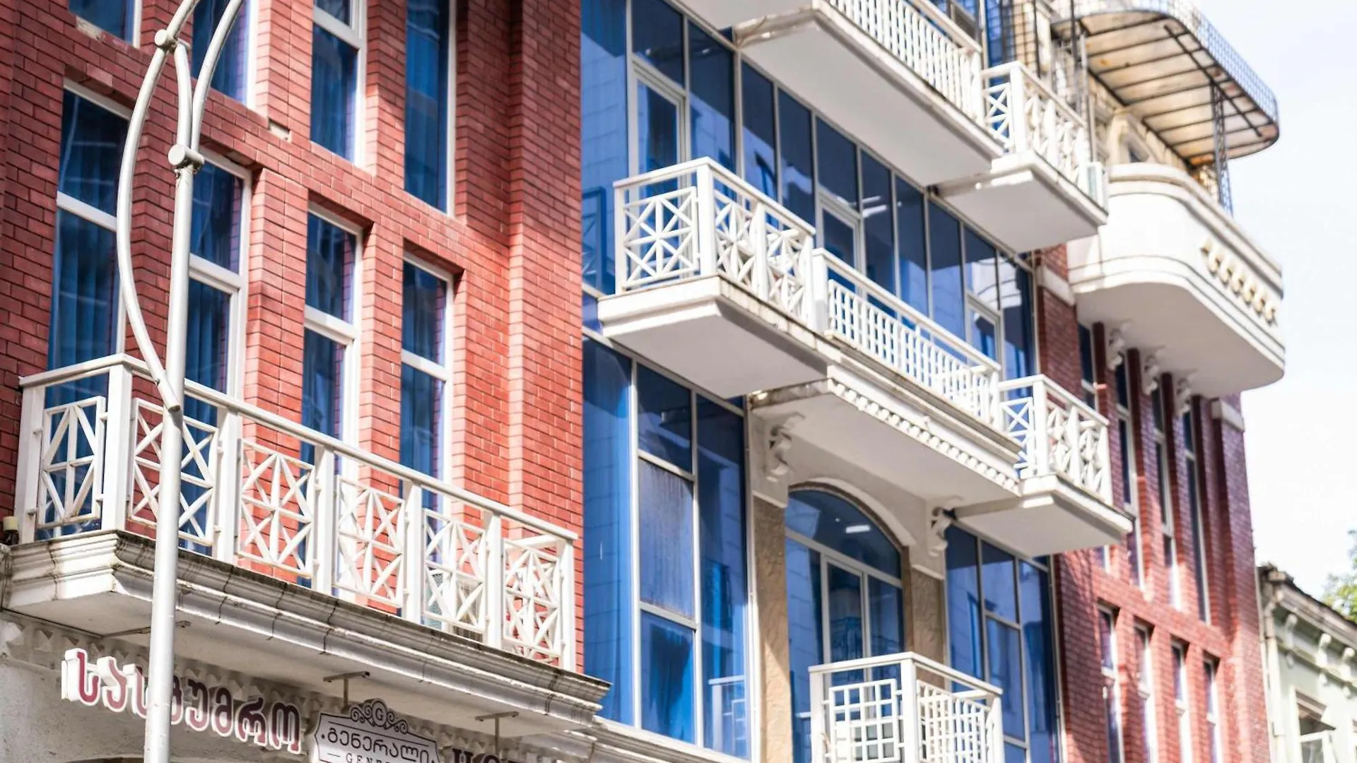 Batumi 3-Apt Combo 3Br 3 Bath Sleeps 9 - Wehost 0*,