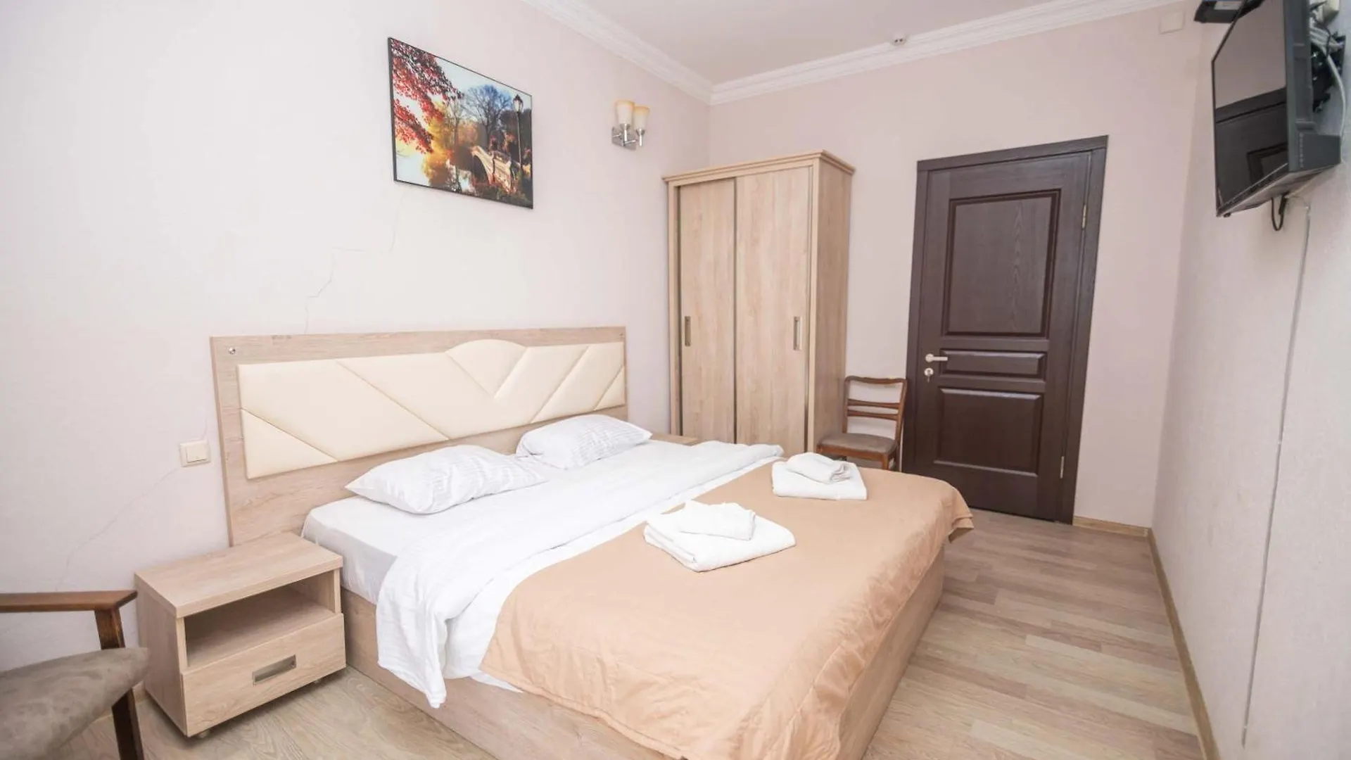 Batumi 3-Apt Combo 3Br 3 Bath Sleeps 9 - Wehost 0*,  جورجيا
