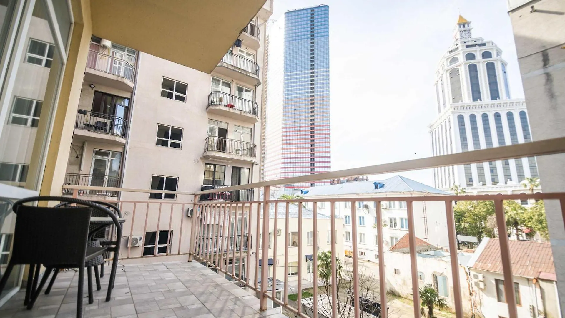 Batumi 3-Apt Combo 3Br 3 Bath Sleeps 9 - Wehost شقة