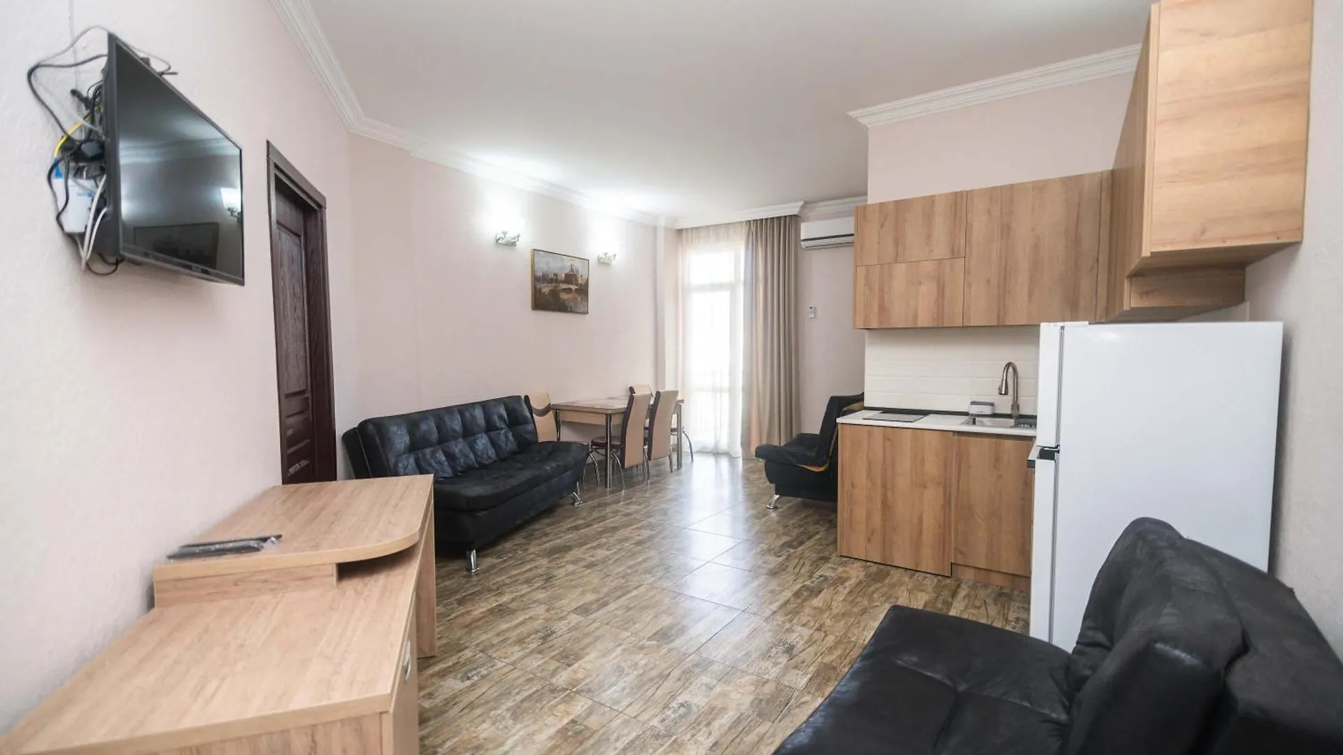 Batumi 3-Apt Combo 3Br 3 Bath Sleeps 9 - Wehost